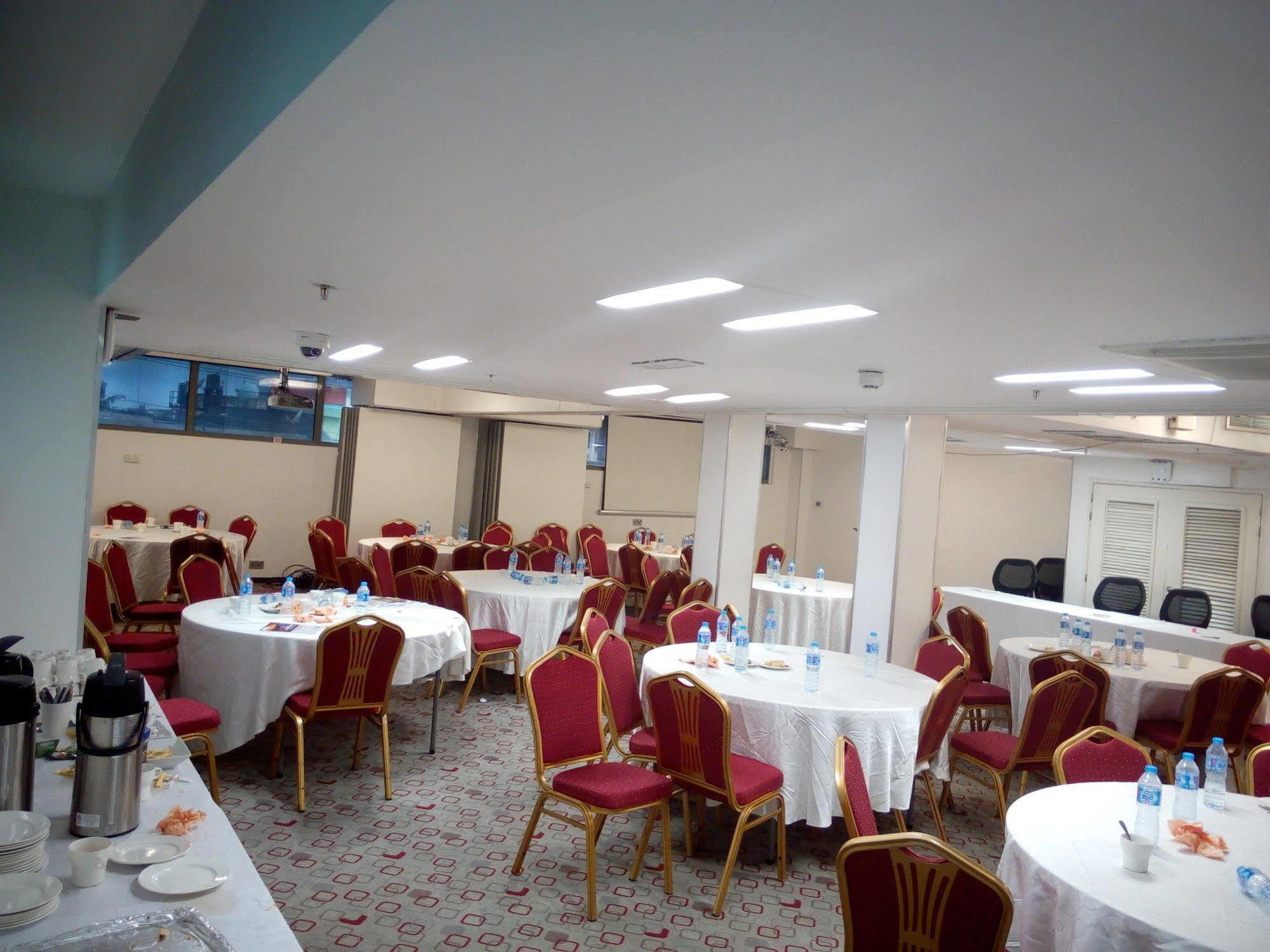 Ibis Lagos Ikeja Exterior photo